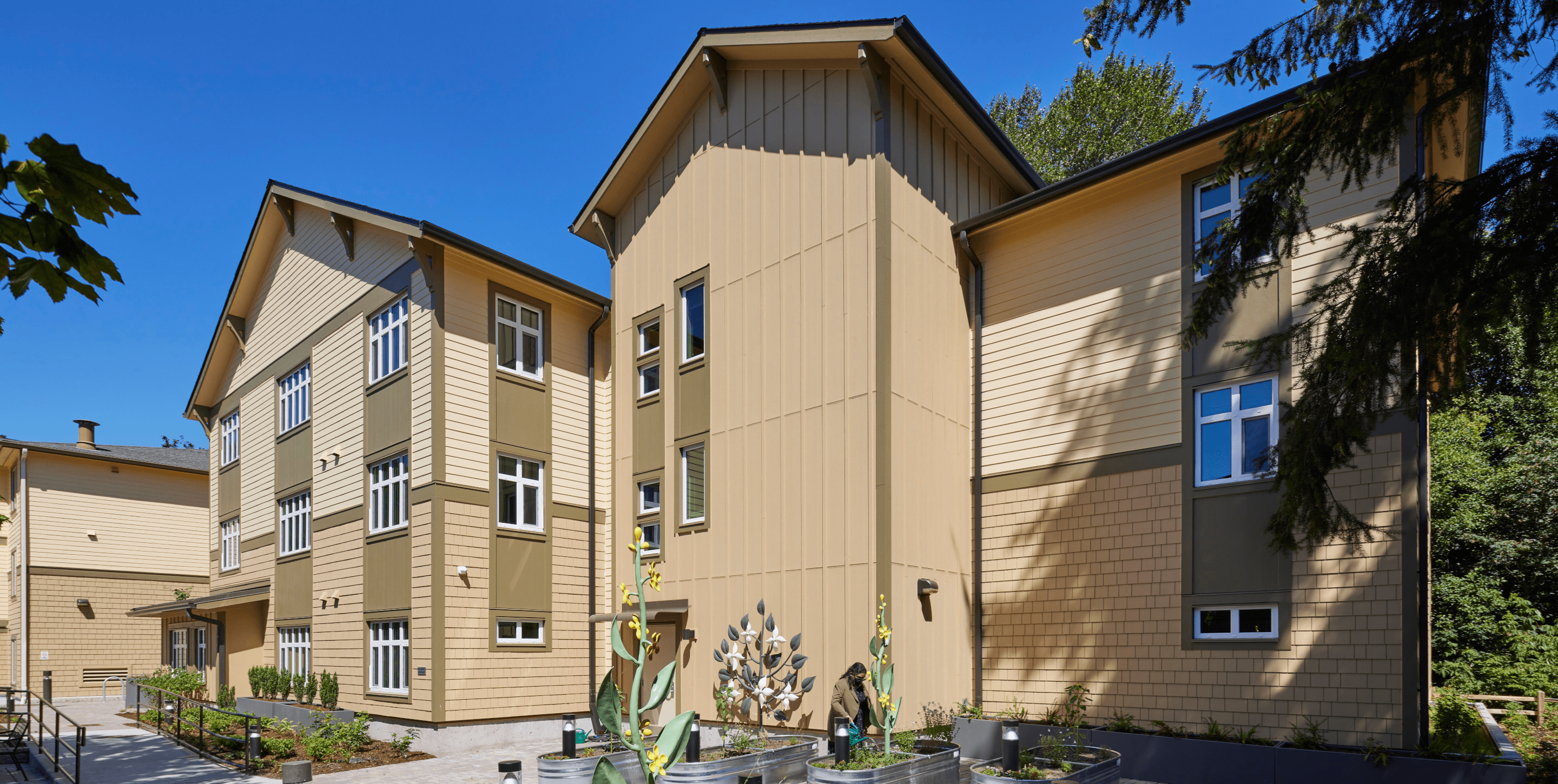 recently-completed-ronald-mcdonald-house-expansion-lund-opsahl